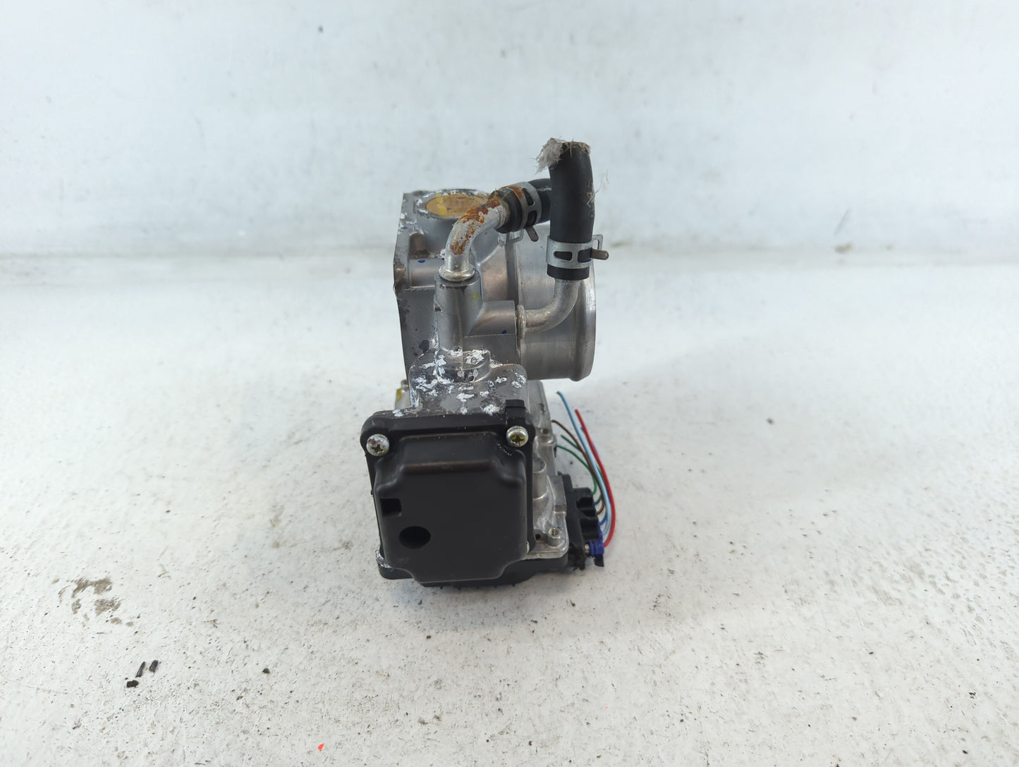 2016-2022 Honda Civic Throttle Body P/N:GMG9A M22850325558 Fits Fits 2016 2017 2018 2019 2020 2021 2022 OEM Used Auto Parts 