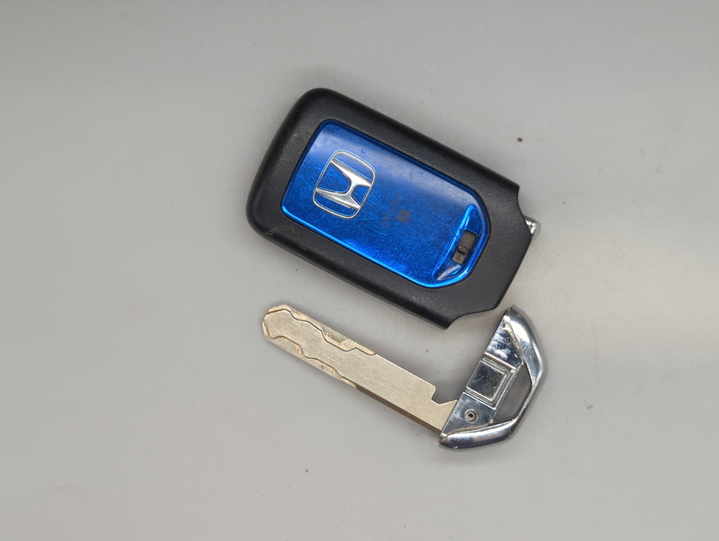 Honda Clarity Keyless Entry Remote Fob KR5V2X driver2 72147-TRT-A11 5 buttons - Oemusedautoparts1.com