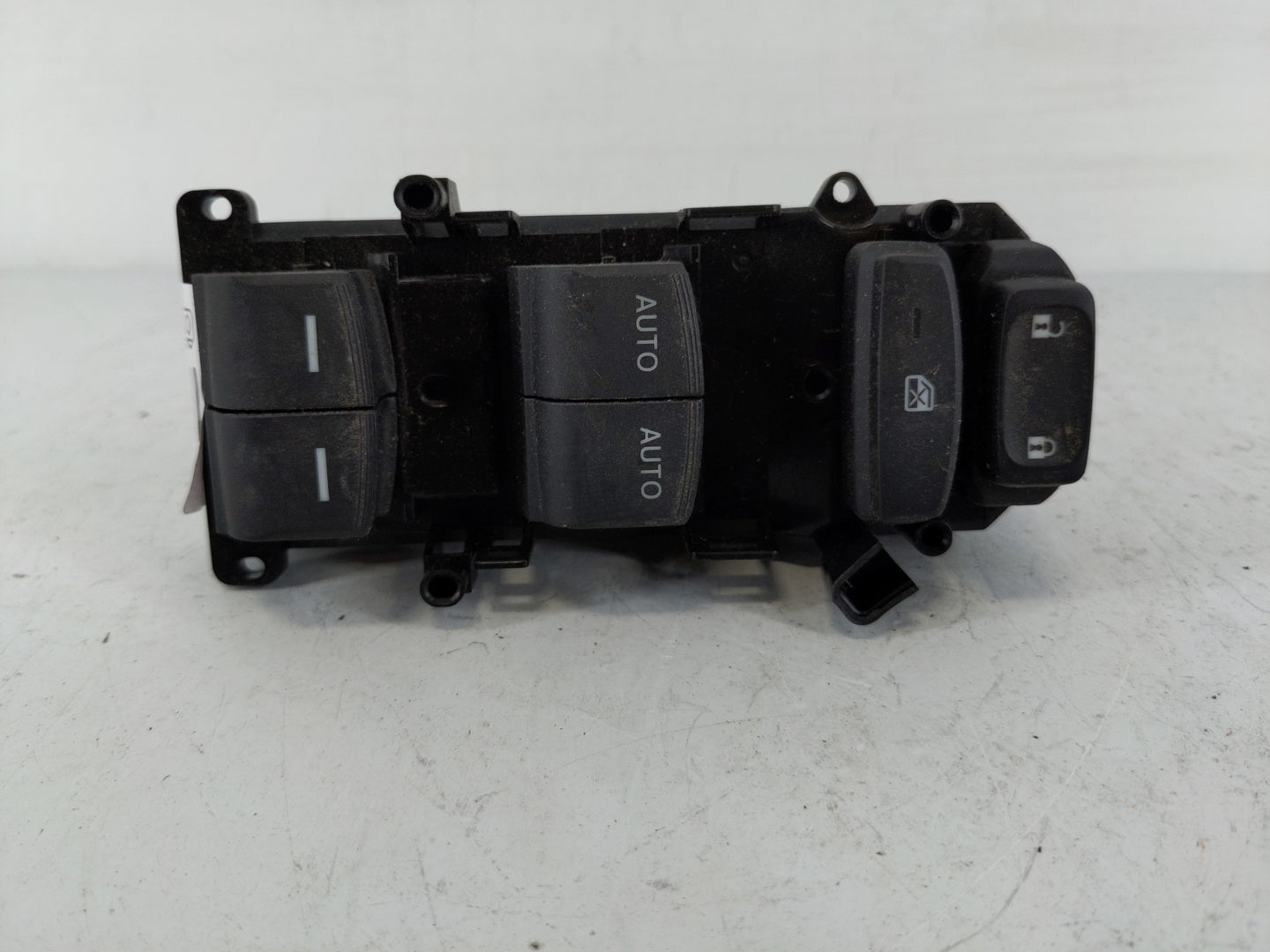 2017-2022 Honda Cr-V Master Power Window Switch Replacement Driver Side Left P/N:M64590 Fits Fits 2017 2018 2019 2020 2021 2