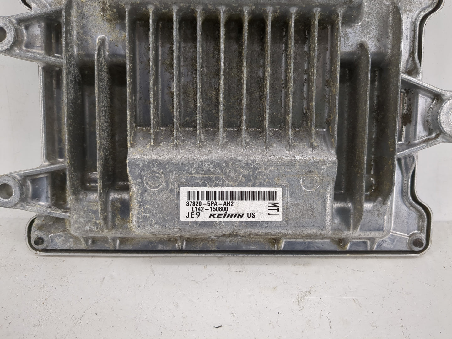 2021-2022 Honda Cr-V PCM Engine Control Computer ECU ECM PCU OEM P/N:37820-5PA-AH2 Fits Fits 2021 2022 OEM Used Auto Parts -