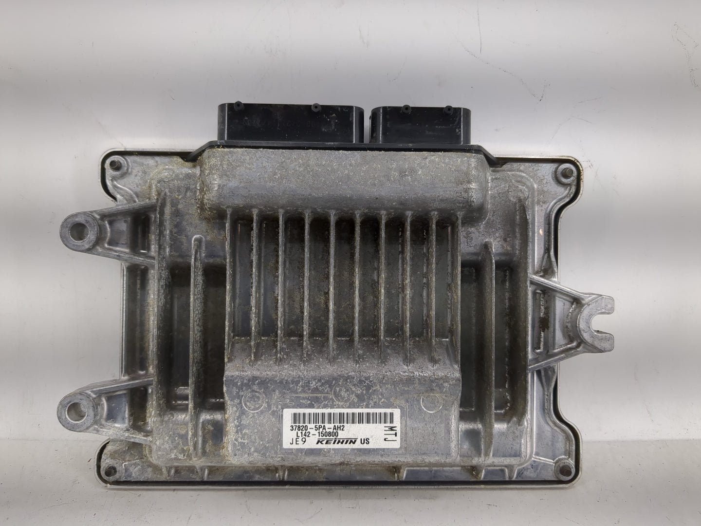 2021-2022 Honda Cr-V PCM Engine Control Computer ECU ECM PCU OEM P/N:37820-5PA-AH2 Fits Fits 2021 2022 OEM Used Auto Parts -