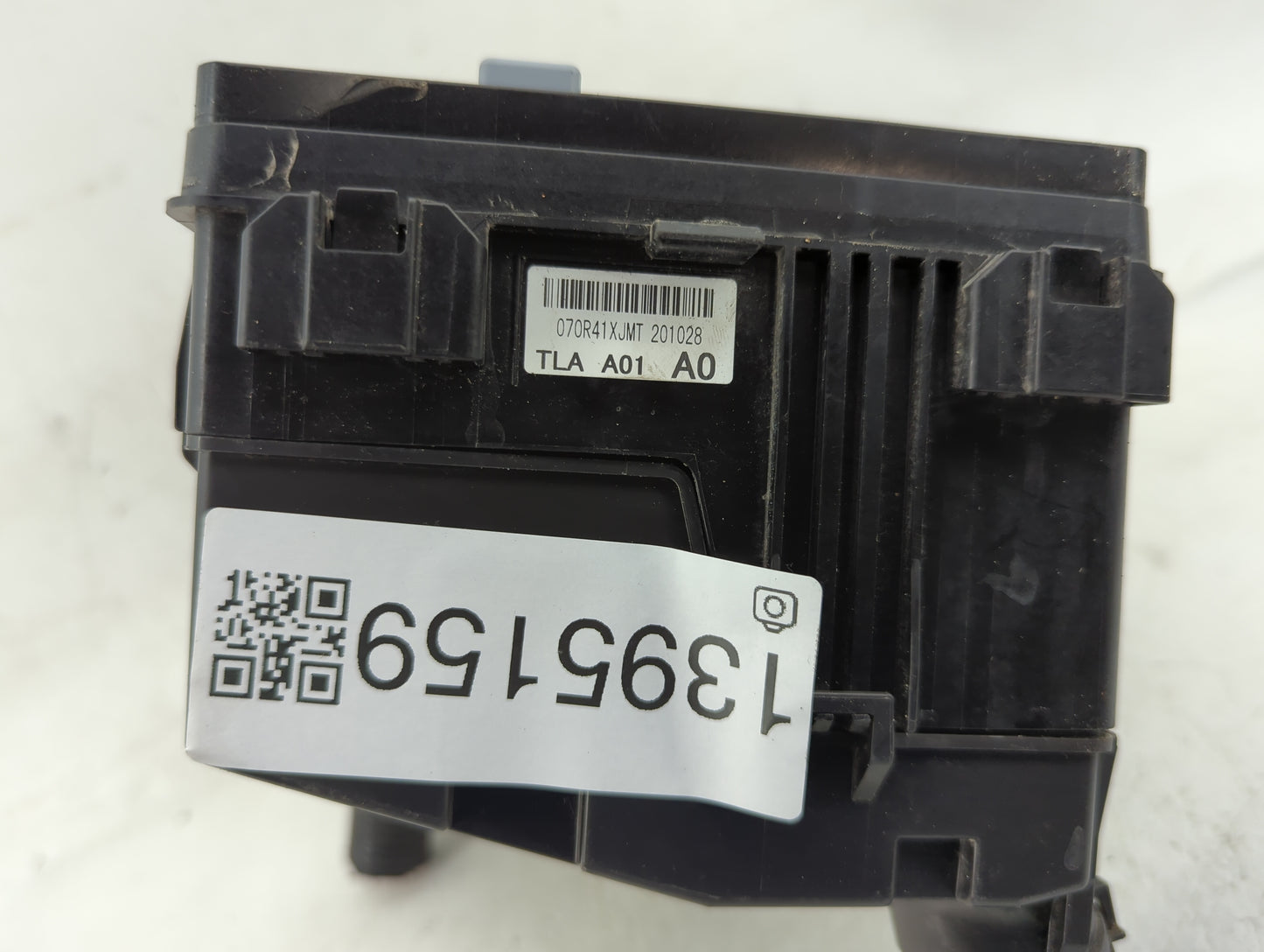 2017-2022 Honda Cr-V Fusebox Fuse Box Panel Relay Module P/N:TLA A01 Fits Fits 2017 2018 2019 2020 2021 2022 OEM Used Auto P