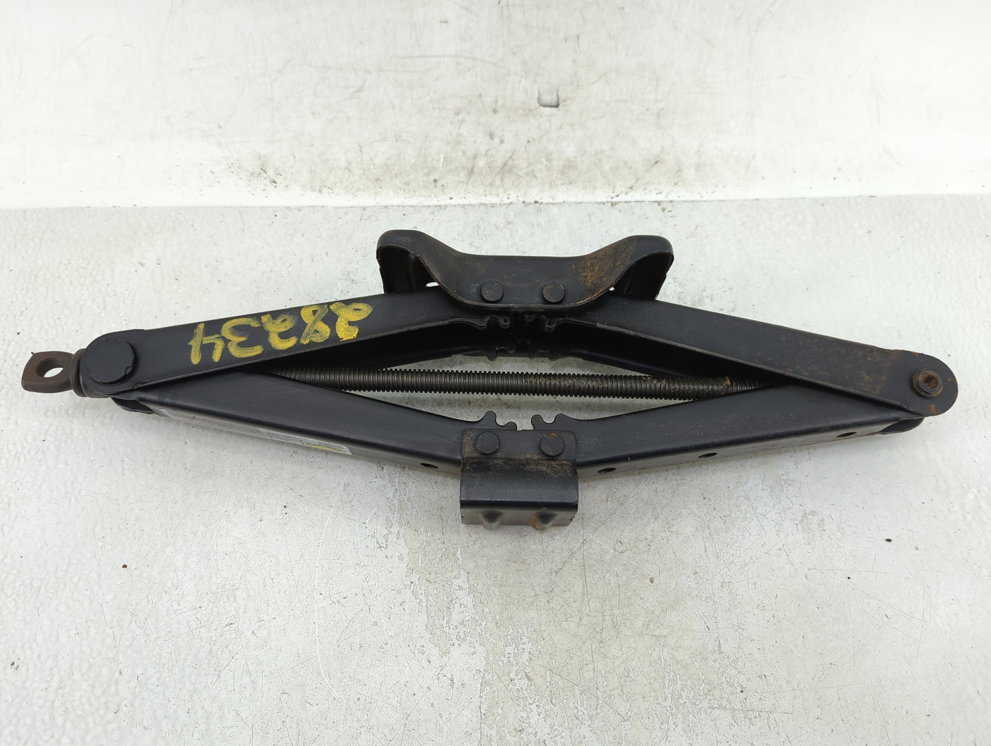 2021 Honda Cr-v Spare Scissor Car Jack - Oemusedautoparts1.com