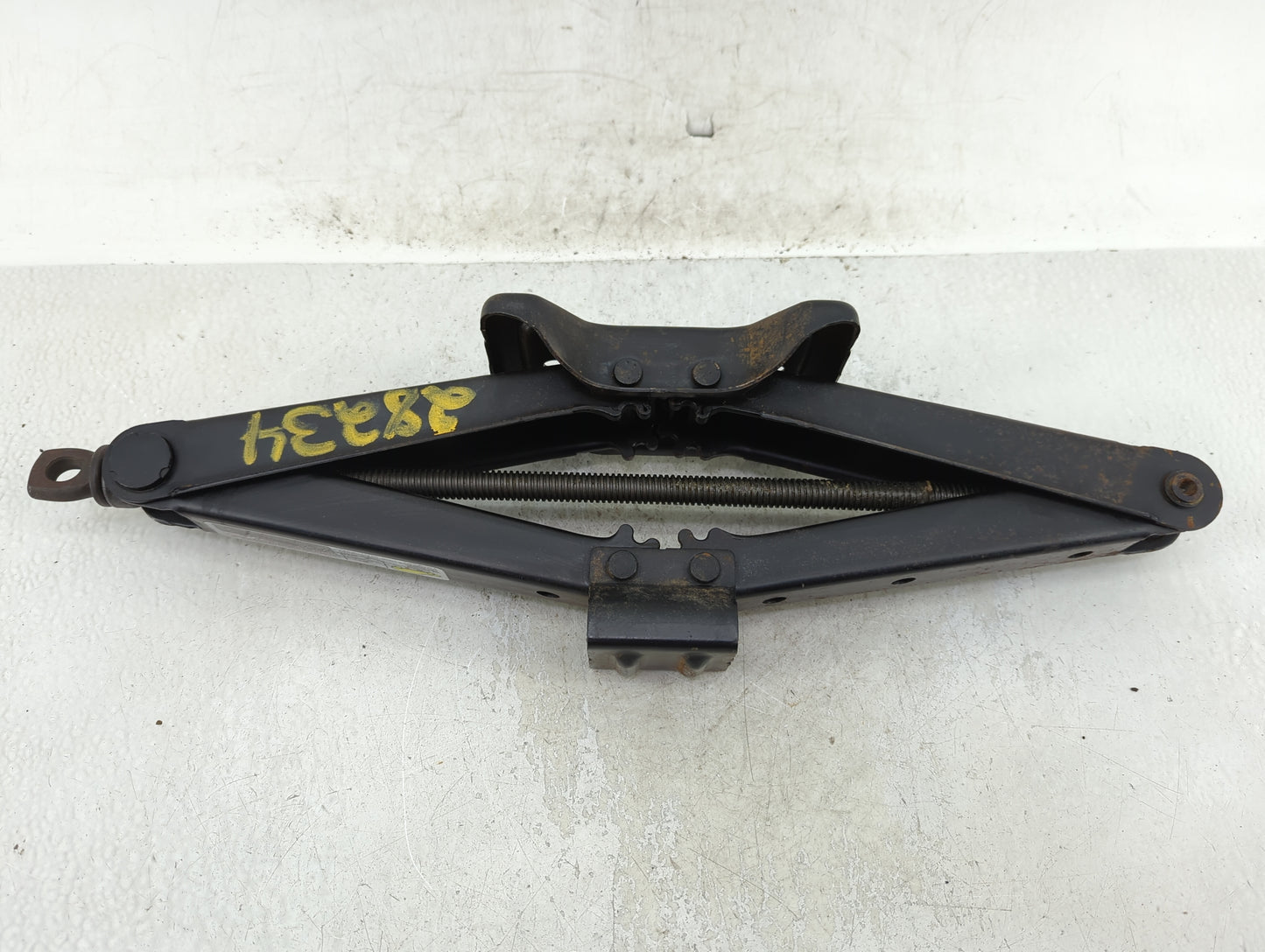 2021 Honda Cr-v Spare Scissor Car Jack - Oemusedautoparts1.com