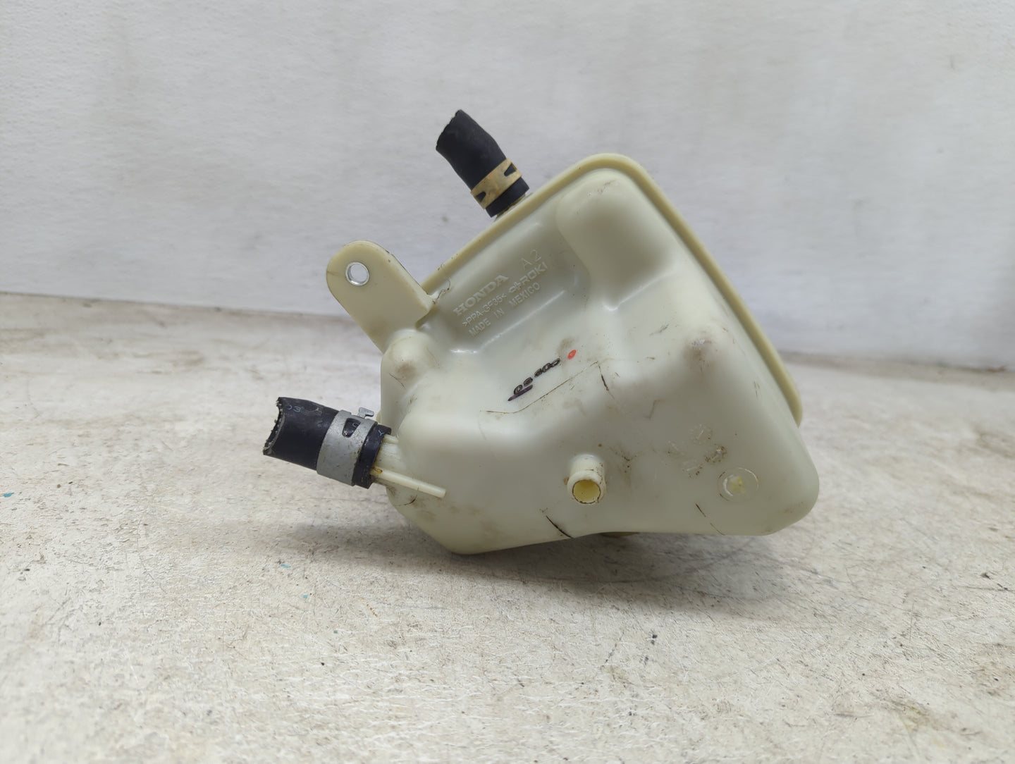 2021 Honda Cr-v Radiator Coolant Overflow Expansion Tank Bottle - Oemusedautoparts1.com