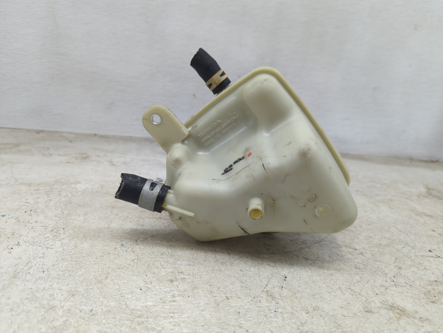 2021 Honda Cr-v Radiator Coolant Overflow Expansion Tank Bottle - Oemusedautoparts1.com