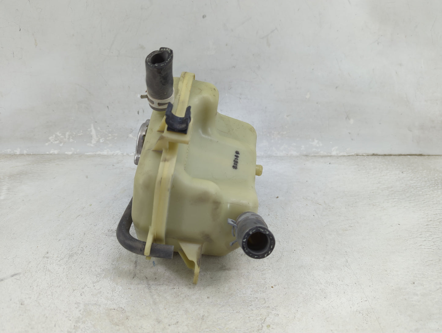 2020-2022 Honda Cr-v Radiator Coolant Overflow Expansion Tank Bottle 1459282 - Oemusedautoparts1.com