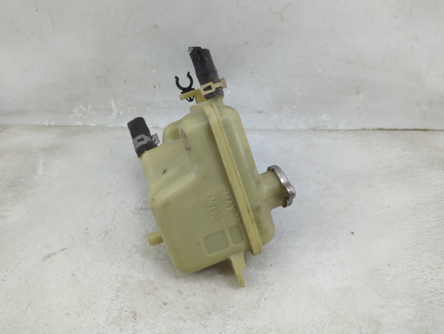 2020-2022 Honda Cr-v Radiator Coolant Overflow Expansion Tank Bottle 1459282 - Oemusedautoparts1.com