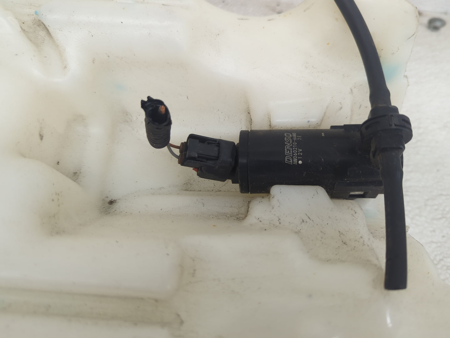 2020-2022 Honda Cr-v Windshield Washer Fluid Reservoir Bottle Oem - Oemusedautoparts1.com