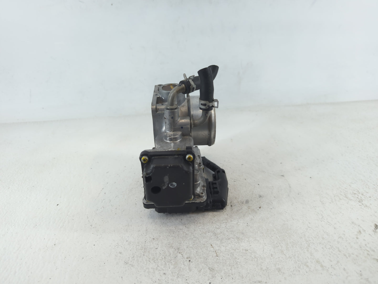 2020-2022 Honda Cr-V Throttle Body P/N:410965 M01130, GMG9A Fits Fits 2016 2017 2018 2019 2020 2021 2022 OEM Used Auto Parts
