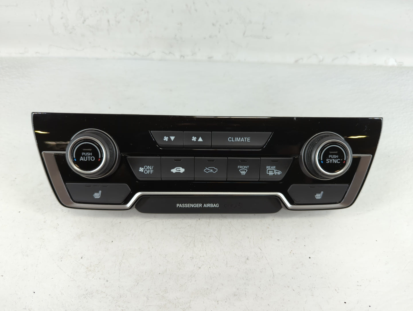 2021 Honda Cr-V Climate Control Module Temperature AC/Heater Replacement P/N:21821133703 Fits OEM Used Auto Parts - Oemuseda