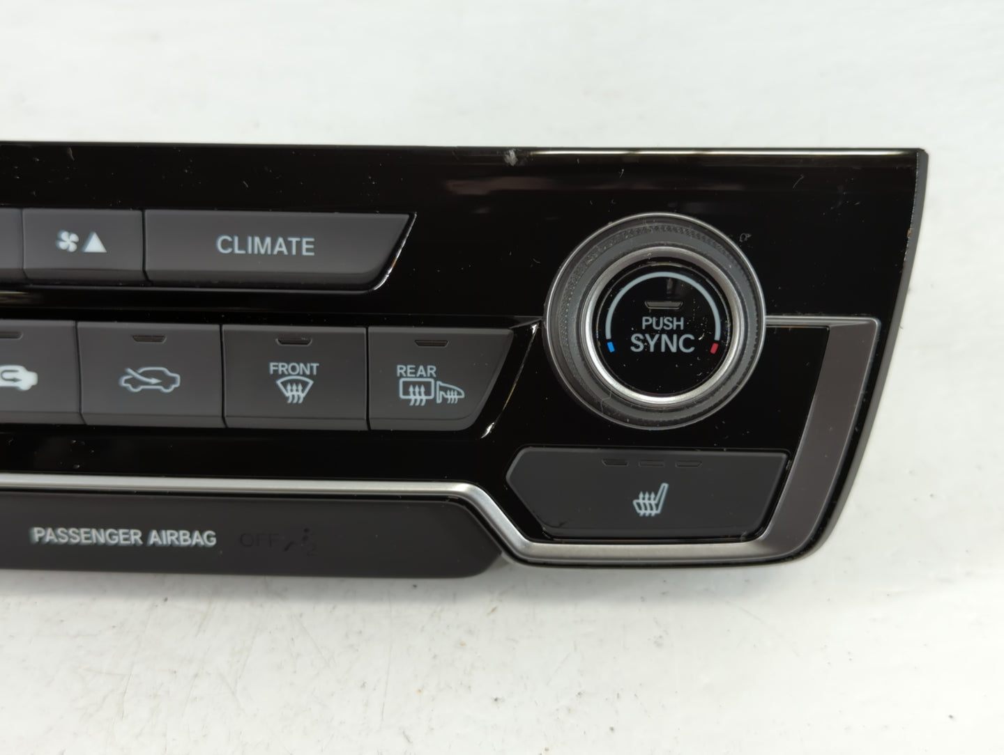 2021 Honda Cr-V Climate Control Module Temperature AC/Heater Replacement P/N:21821133703 Fits OEM Used Auto Parts - Oemuseda