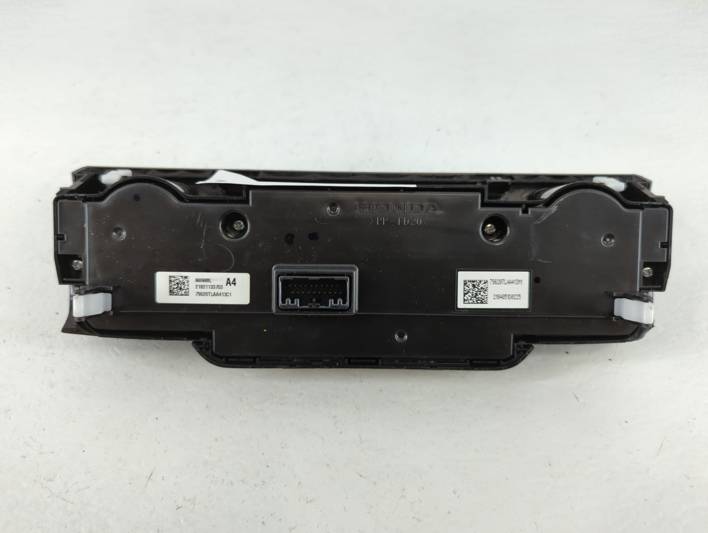 2021 Honda Cr-V Climate Control Module Temperature AC/Heater Replacement P/N:21821133703 Fits OEM Used Auto Parts - Oemuseda