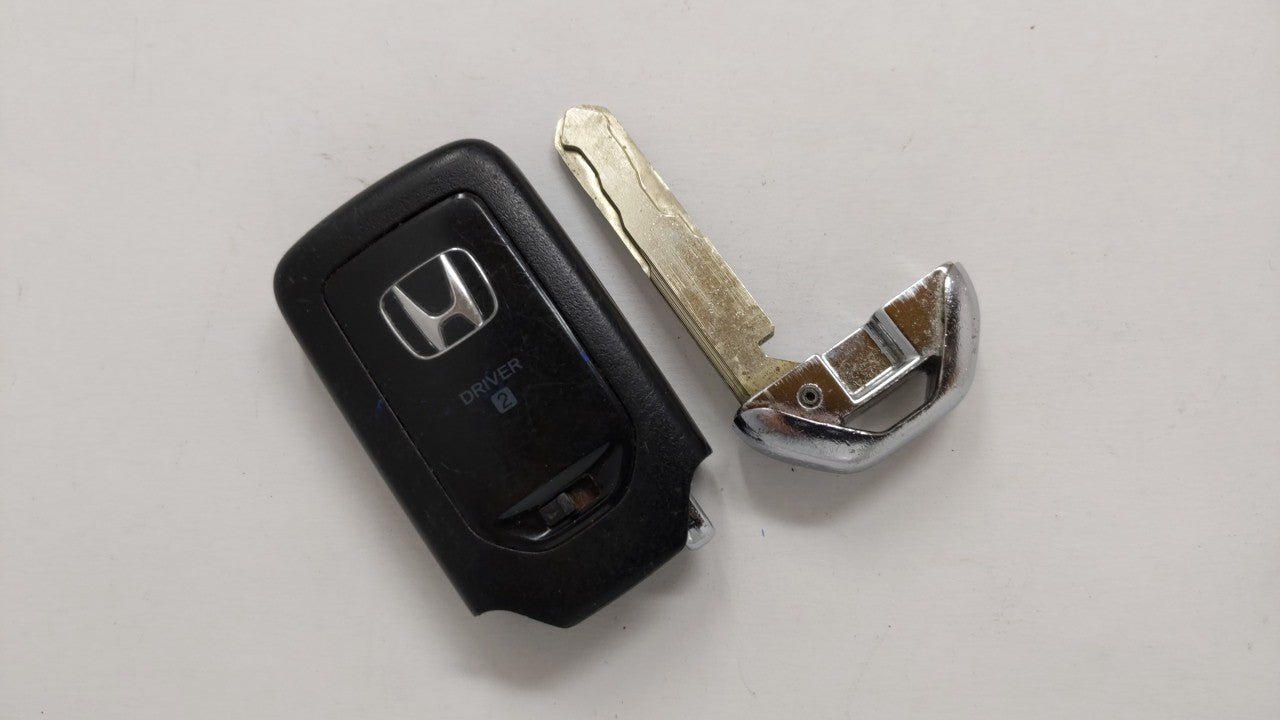 Honda Keyless Entry Remote Fob Kr5v2x Driver2 A2c83161600 72147-Tg7-A41 - Oemusedautoparts1.com