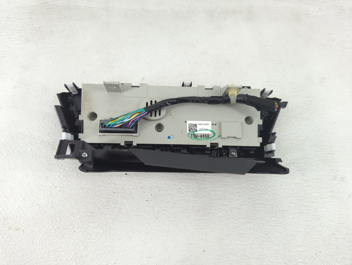 2016-2022 Honda Hr-V Climate Control Module Temperature AC/Heater Replacement P/N:T7W-A850 Fits OEM Used Auto Parts - Oemuse