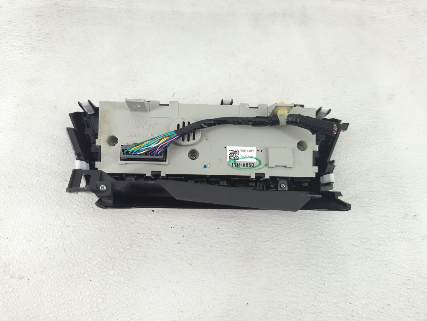 2016-2022 Honda Hr-V Climate Control Module Temperature AC/Heater Replacement P/N:T7W-A850 Fits OEM Used Auto Parts - Oemuse