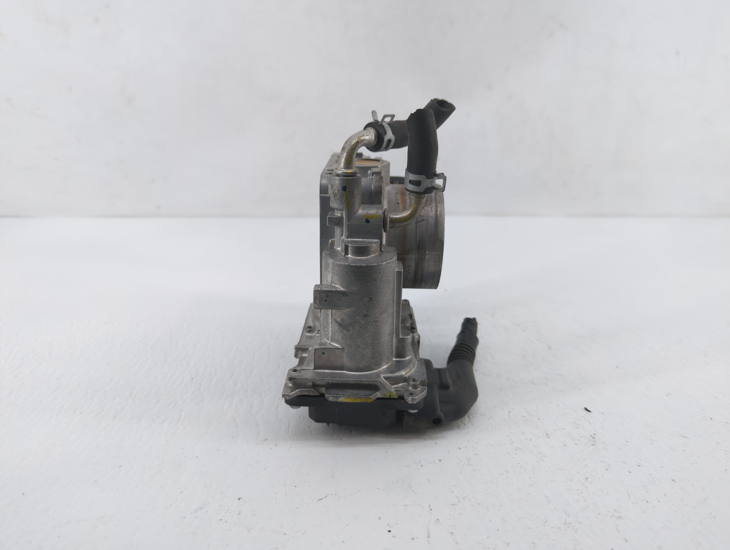 2016-2019 Honda Hr-V Throttle Body P/N:GMA3A 288770, GMF3B Fits Fits 2012 2013 2014 2015 2016 2017 2018 2019 OEM Used Auto P