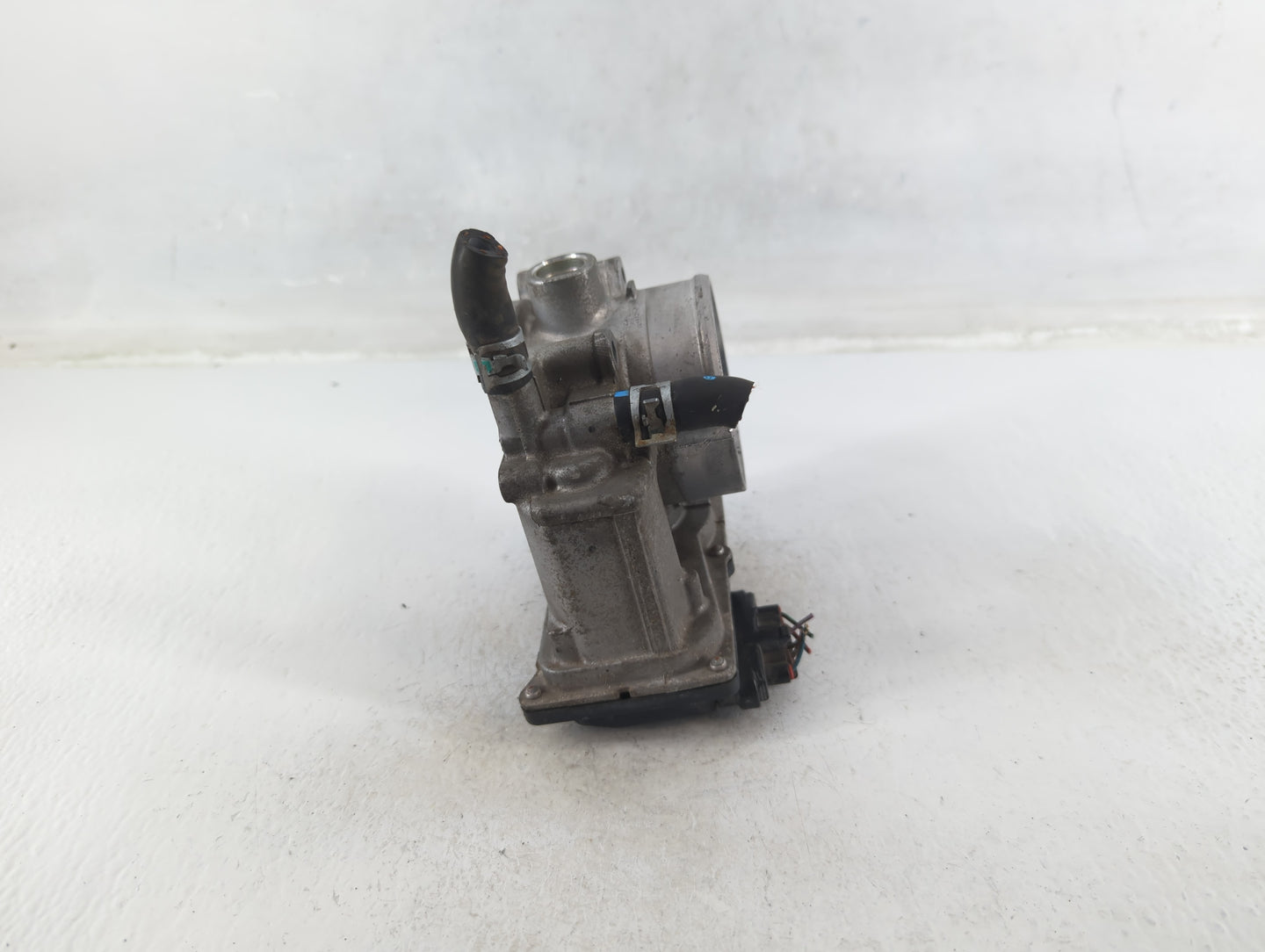 2016-2022 Honda Hr-V Throttle Body P/N:22030-0P010 Fits Fits 2012 2013 2014 2015 2016 2017 2018 2019 2020 2021 2022 OEM Used