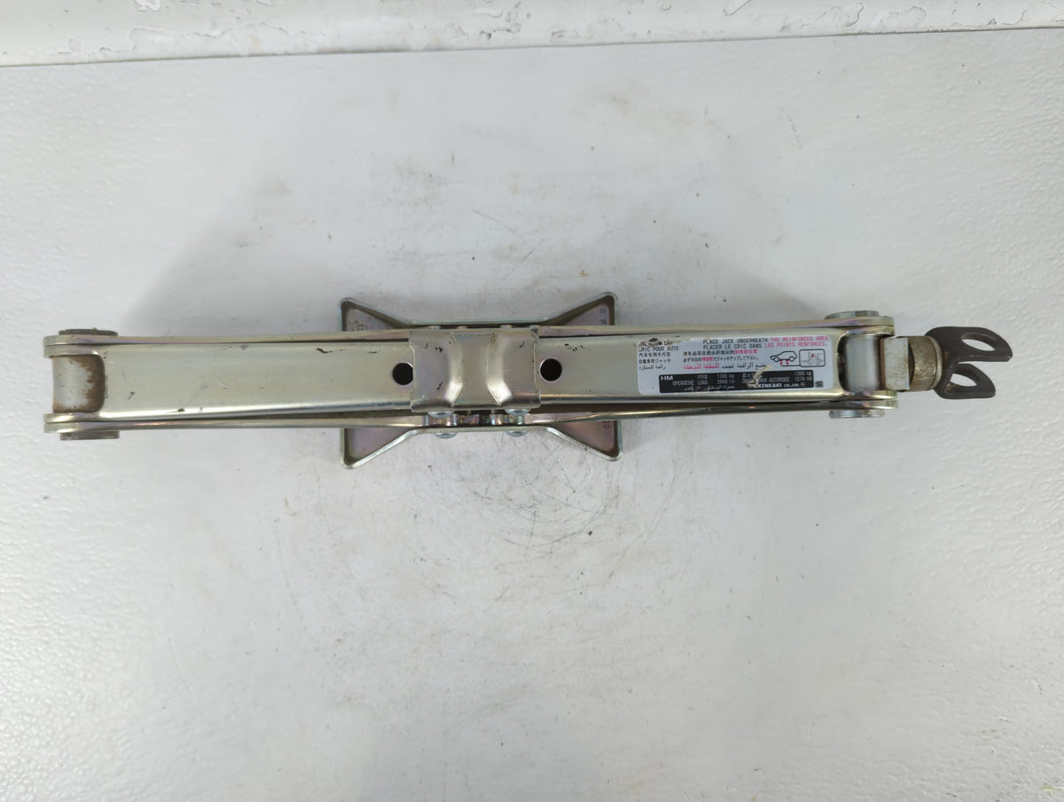 2021 Honda Hr-v Spare Scissor Car Jack 760734 - Oemusedautoparts1.com