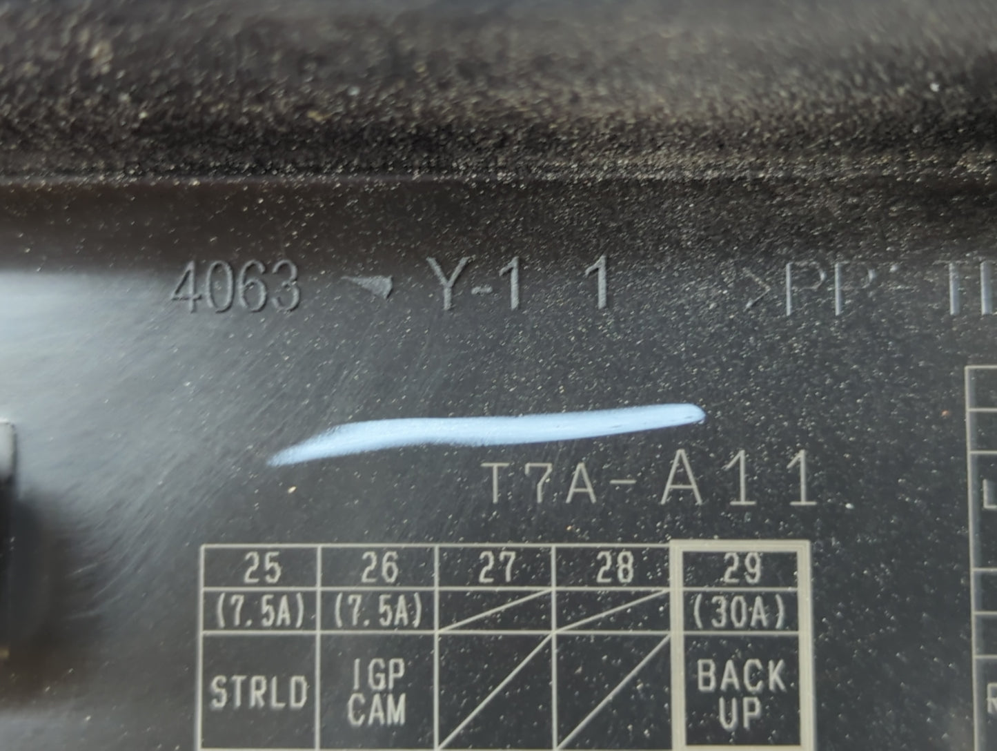 2020-2022 Honda Hr-V Fusebox Fuse Box Panel Relay Module P/N:T7A-A11 4063 Fits Fits 2020 2021 2022 OEM Used Auto Parts - Oem