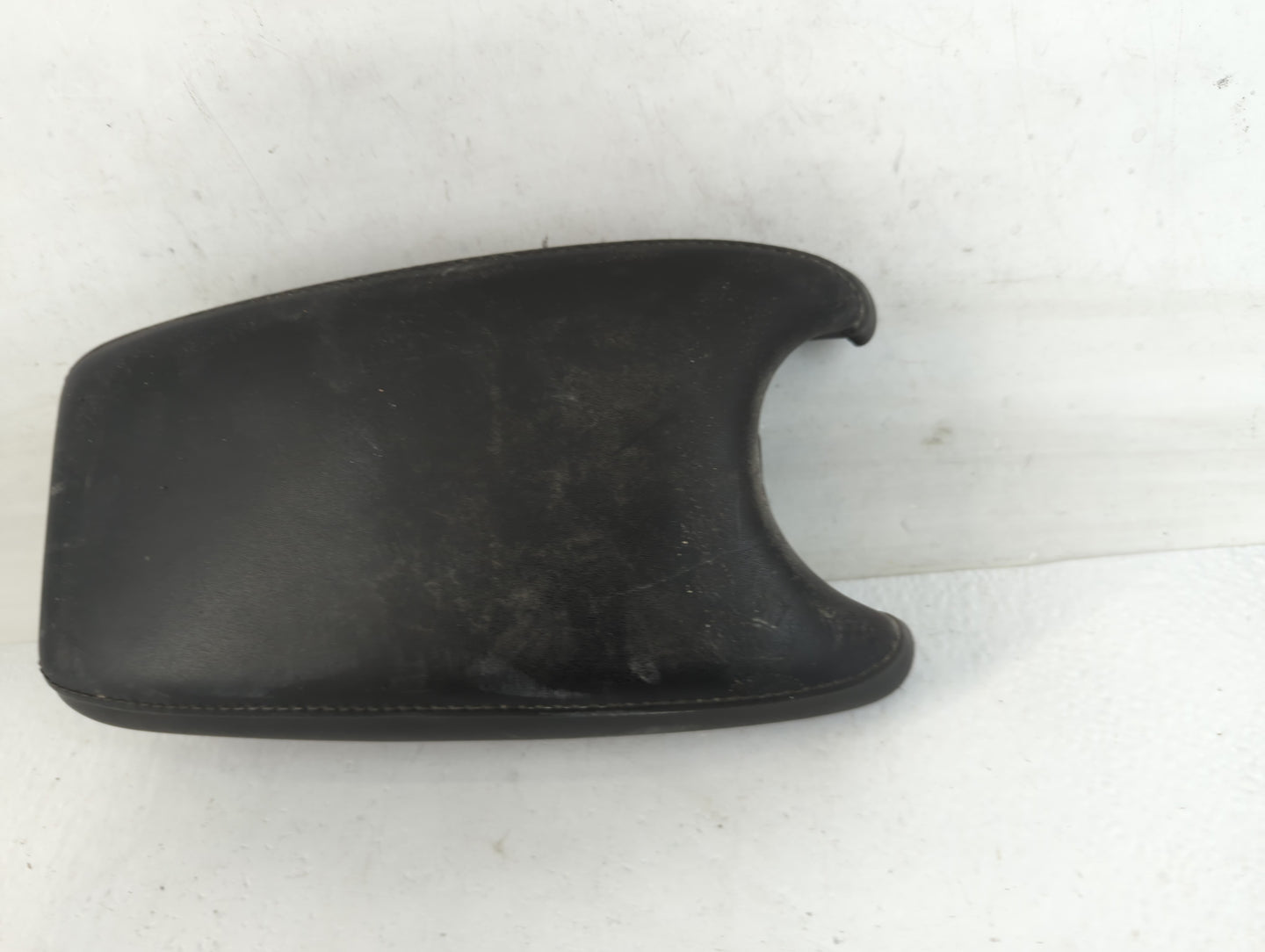 2021 Honda Hr-V Center Console Armrest Cover Lid Fits OEM Used Auto Parts - Oemusedautoparts1.com