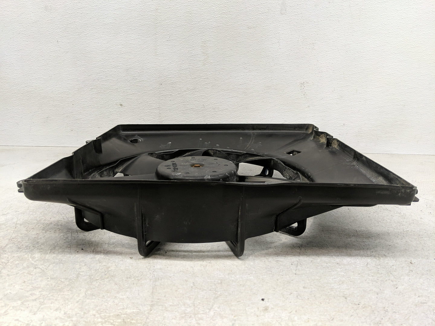 2019-2022 Honda Insigh Electric Radiator Cooling Fan Motor Assembly Fits Fits 2019 2020 2021 2022 OEM Used Auto Parts - Oemu