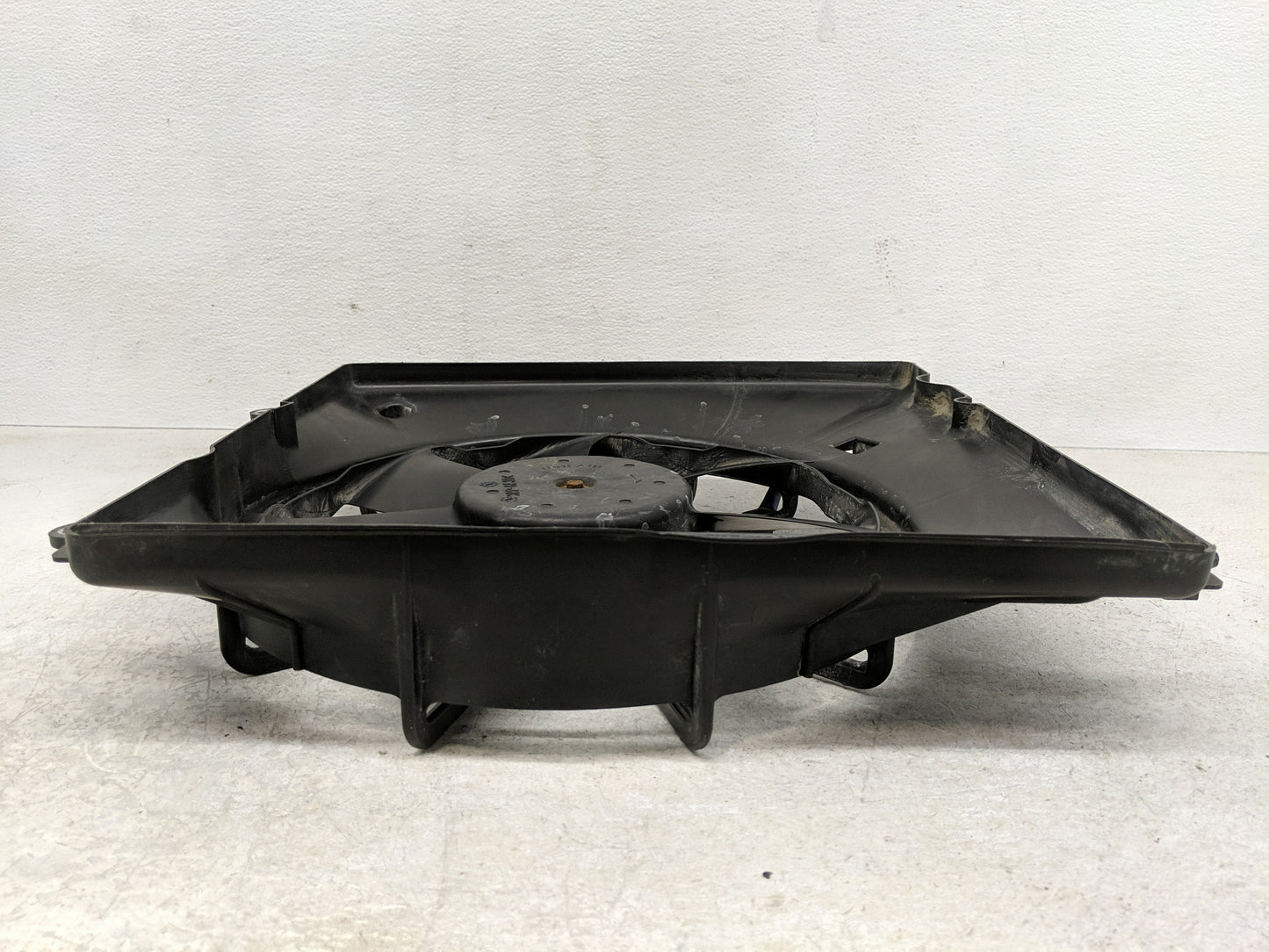 2019-2022 Honda Insigh Electric Radiator Cooling Fan Motor Assembly Fits Fits 2019 2020 2021 2022 OEM Used Auto Parts - Oemu
