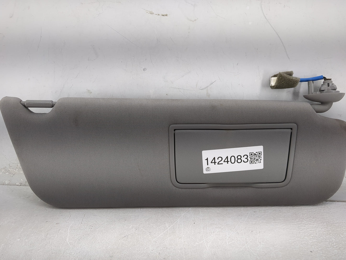 2021 Honda Odyssey Sun Visor Shade Replacement Passenger Right Mirror Fits OEM Used Auto Parts - Oemusedautoparts1.com
