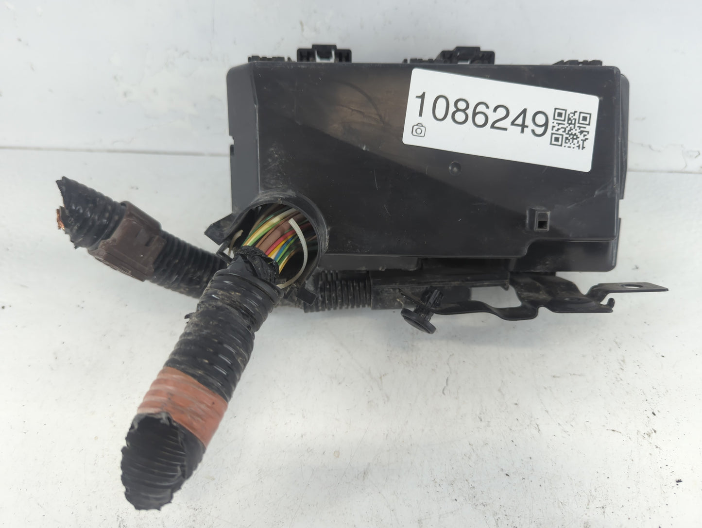 2021 Honda Passport Fusebox Fuse Box Panel Relay Module P/N:TG7 A010 AO Fits OEM Used Auto Parts - Oemusedautoparts1.com