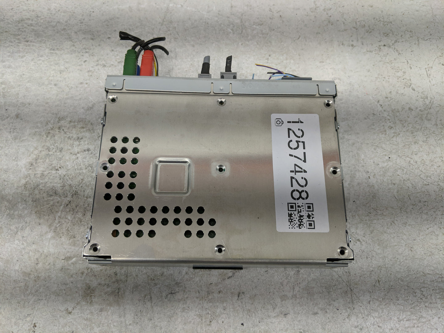 2021-2022 Honda Pilot Radio AM FM Cd Player Receiver Replacement P/N:39540-TG7-AS30-M1 Fits Fits 2021 2022 OEM Used Auto Par