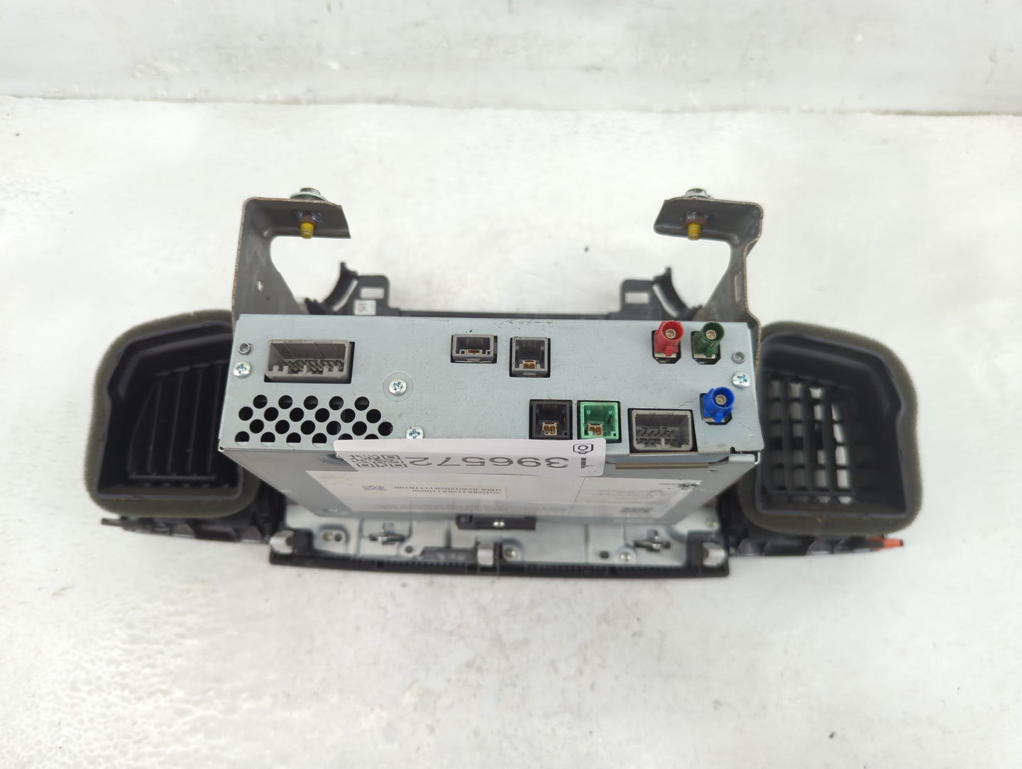 2021 Honda Pilot Radio AM FM Cd Player Receiver Replacement P/N:39710-TG7-A010-M1 Fits OEM Used Auto Parts - Oemusedautopart