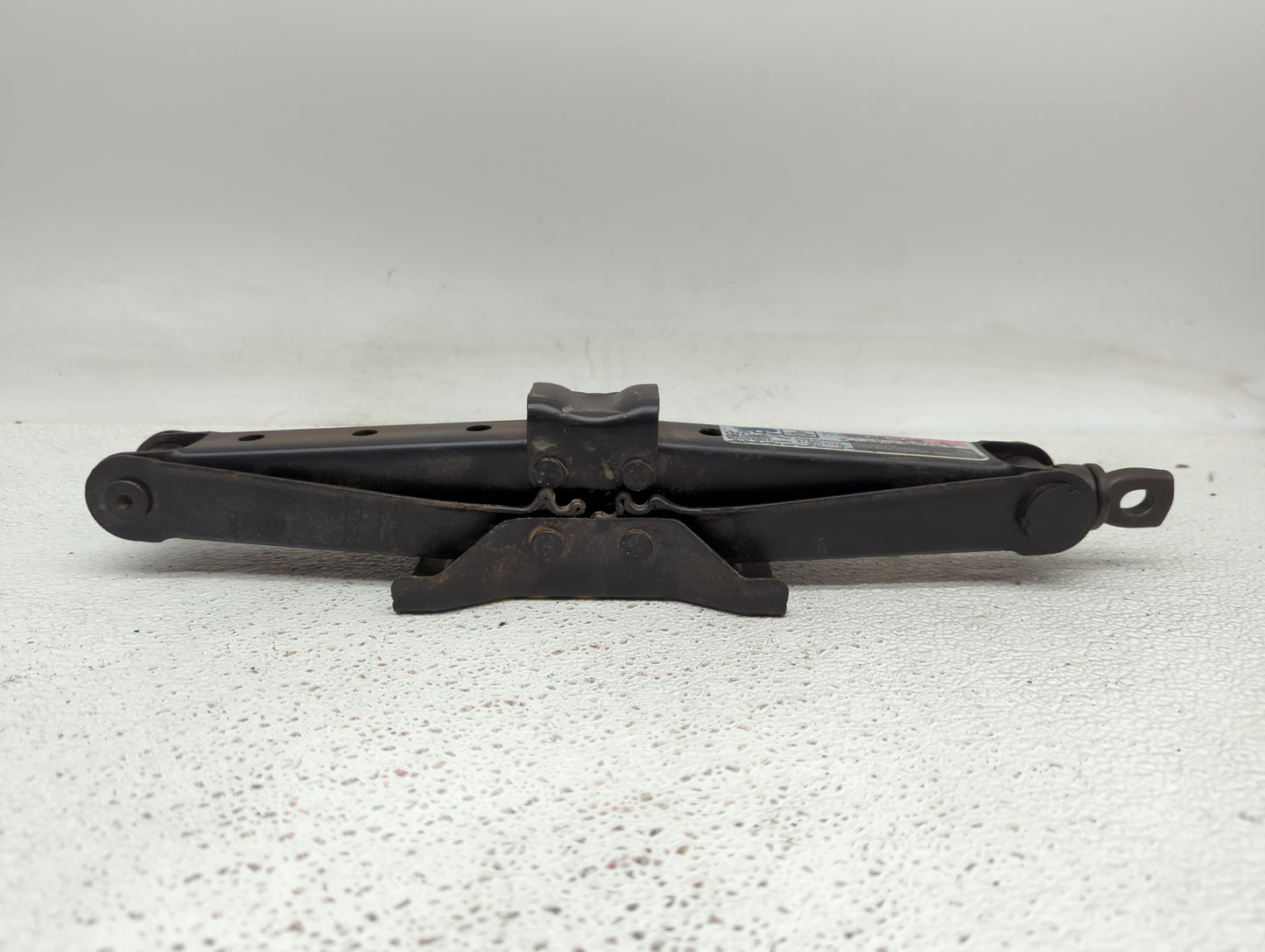 2021 Honda Pilot Spare Scissor Car Jack - Oemusedautoparts1.com