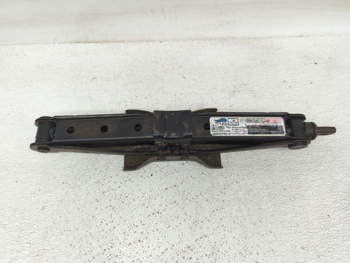 2021 Honda Pilot Spare Scissor Car Jack - Oemusedautoparts1.com