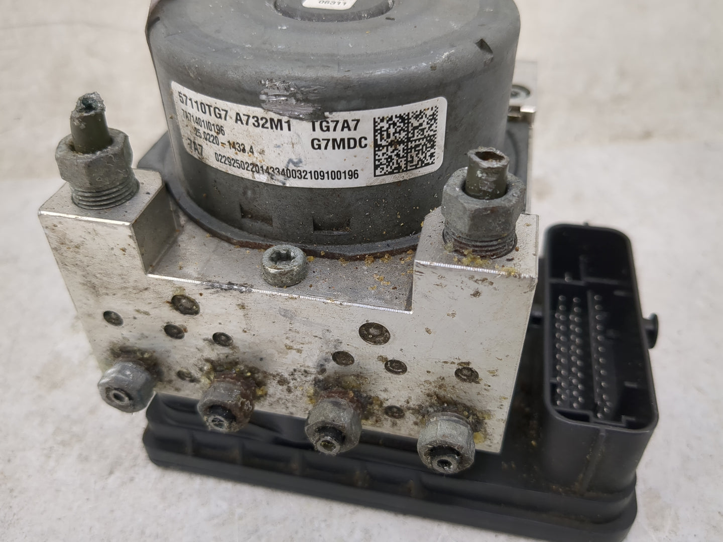2019-2022 Honda Pilot ABS Pump Control Module Replacement P/N:57110TG7A732M1 Fits Fits 2019 2020 2021 2022 OEM Used Auto Par