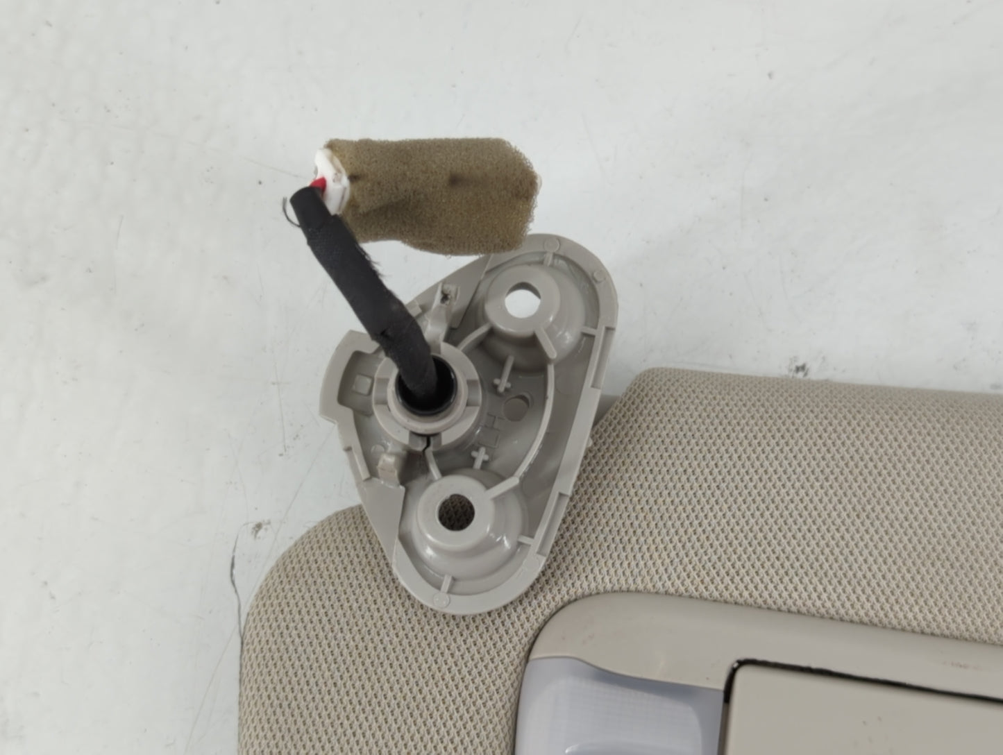 2021 Hyundai Accent Sun Visor Shade Replacement Passenger Right Mirror Fits OEM Used Auto Parts - Oemusedautoparts1.com