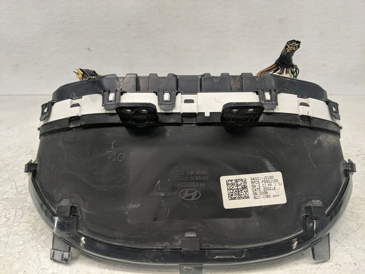 2020-2021 Hyundai Accent Instrument Cluster Speedometer Gauges P/N:94001-J0160 Fits Fits 2020 2021 OEM Used Auto Parts - Oem