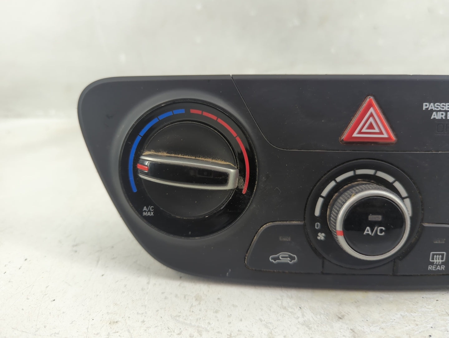 2018-2022 Hyundai Accent Climate Control Module Temperature AC/Heater Replacement P/N:97250J0001RDR Fits OEM Used Auto Parts