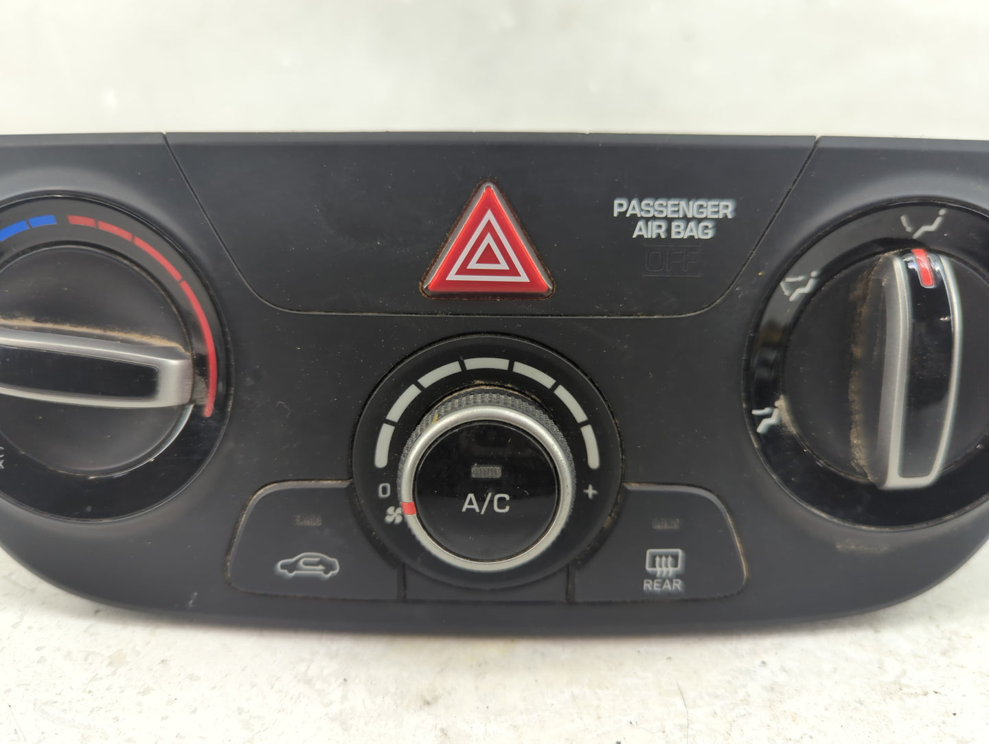 2018-2022 Hyundai Accent Climate Control Module Temperature AC/Heater Replacement P/N:97250J0001RDR Fits OEM Used Auto Parts