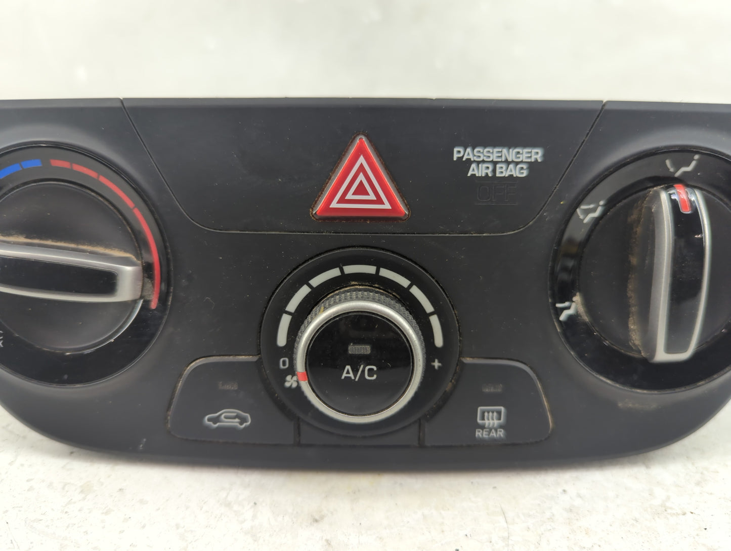2018-2022 Hyundai Accent Climate Control Module Temperature AC/Heater Replacement P/N:97250J0001RDR Fits OEM Used Auto Parts