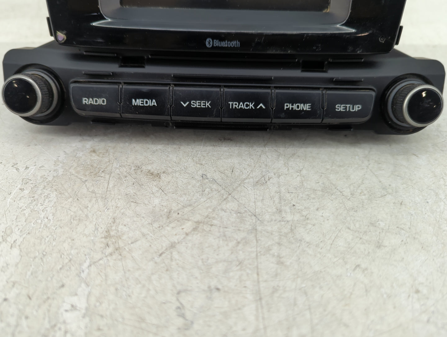 2021 Hyundai Accent Radio AM FM Cd Player Receiver Replacement P/N:96180-J0500-RDR 96560-J0500 Fits OEM Used Auto Parts - Oe