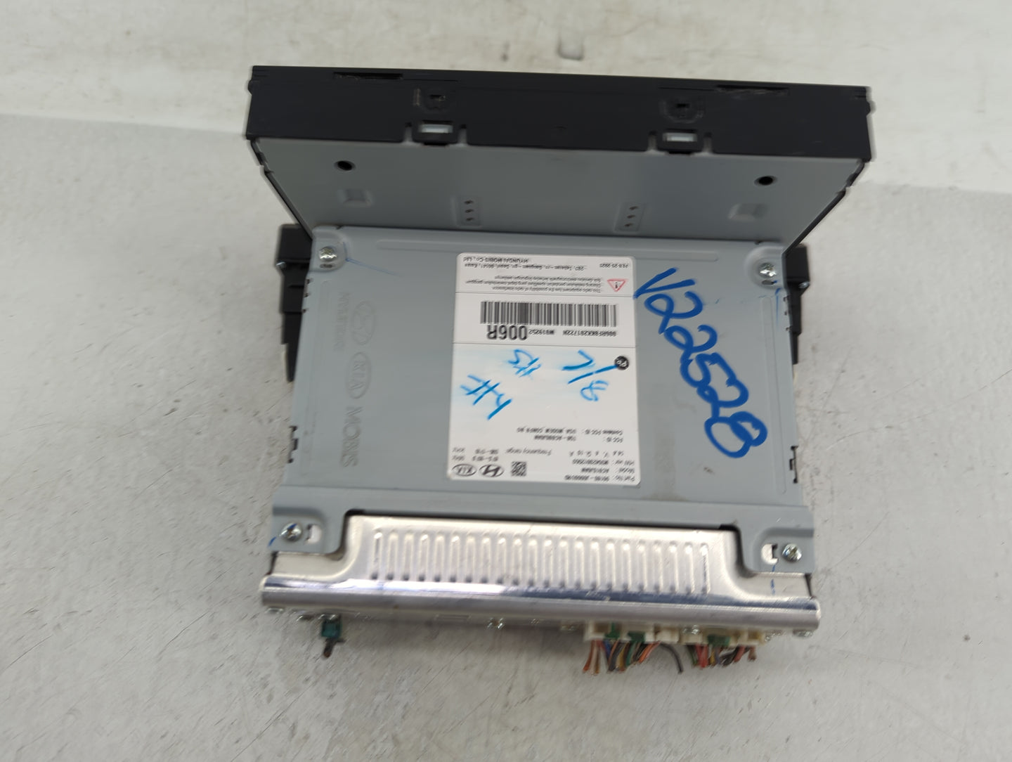 2021 Hyundai Accent Radio AM FM Cd Player Receiver Replacement P/N:96180-J0500-RDR 96560-J0500 Fits OEM Used Auto Parts - Oe