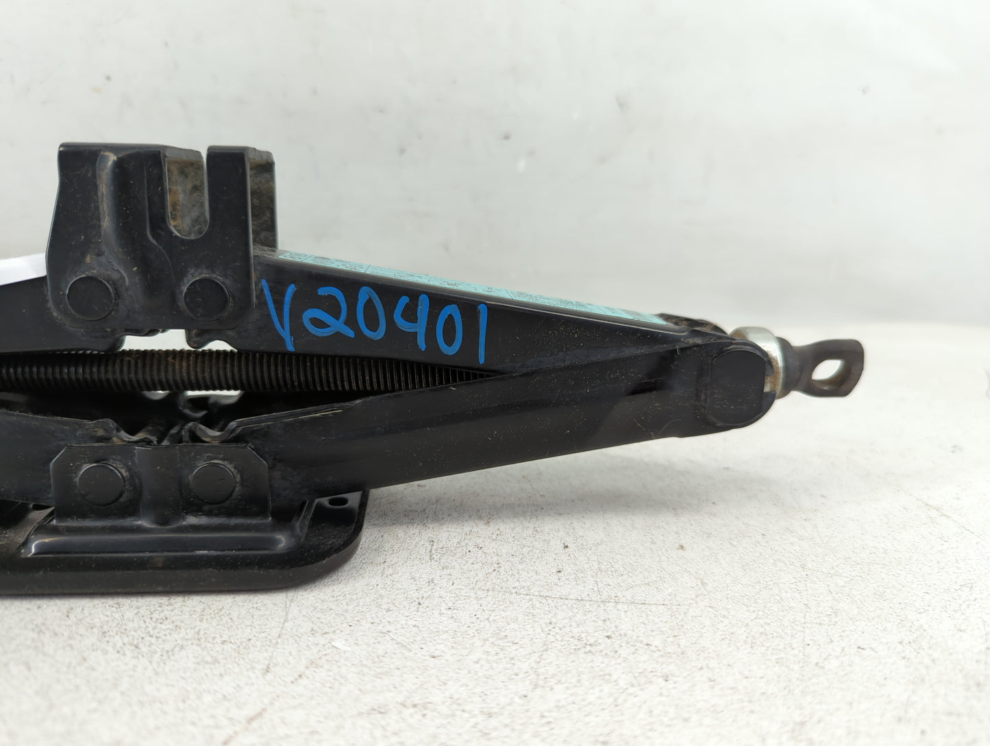 2021 Hyundai Elantra Spare Scissor Car Jack - Oemusedautoparts1.com
