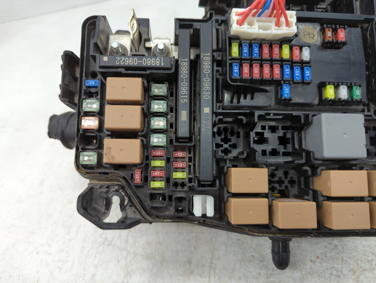 2021-2022 Hyundai Elantra Fusebox Fuse Box Panel Relay Module P/N:2108238194 91200-BY050 Fits Fits 2021 2022 OEM Used Auto P