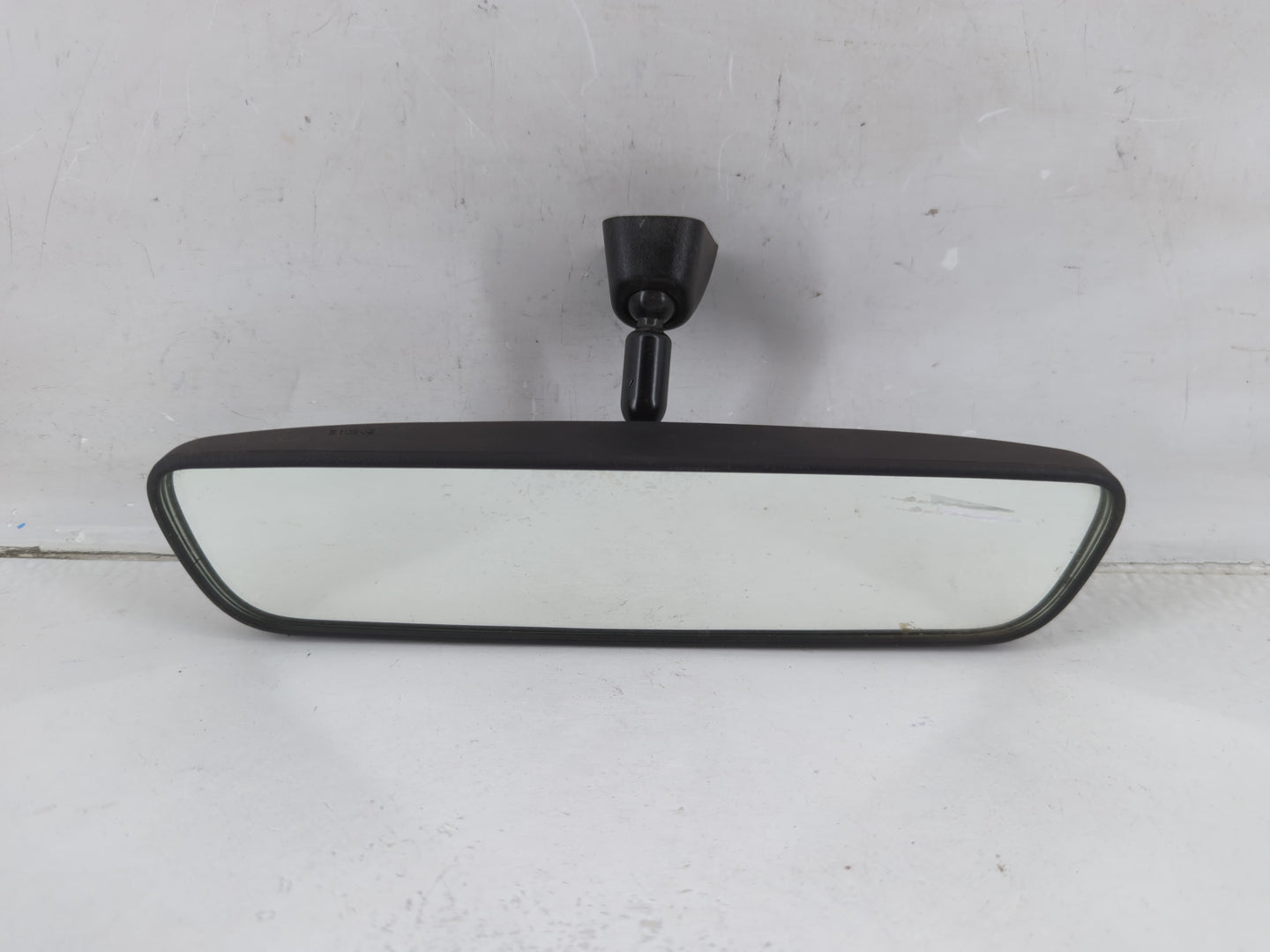 2021-2022 Hyundai Elantra Interior Rear View Mirror Replacement OEM P/N:E13049896 Fits Fits 2020 2021 2022 2023 OEM Used Aut