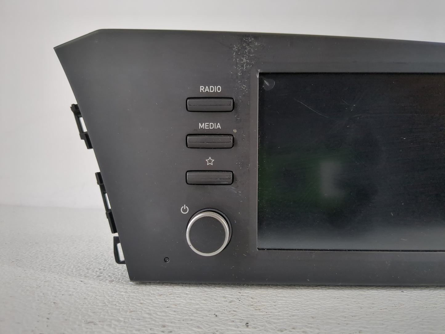 2021-2022 Hyundai Elantra Radio AM FM Cd Player Receiver Replacement P/N:96160-AA240LS5 Fits Fits 2021 2022 OEM Used Auto Pa