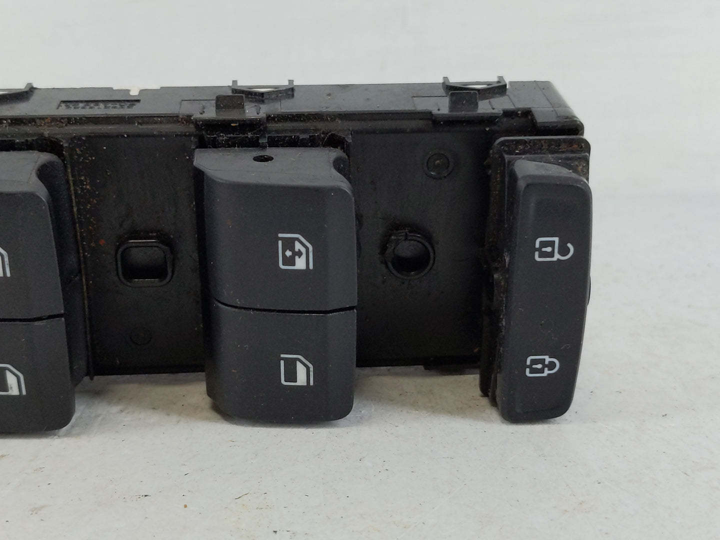 2021-2022 Hyundai Elantra Master Power Window Switch Replacement Driver Side Left P/N:299218824 93571AB2004X Fits Fits 2021 