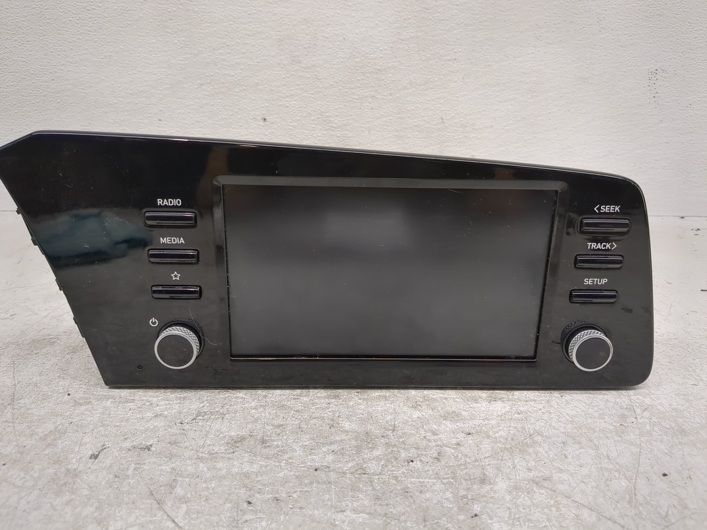 2021-2022 Hyundai Elantra Radio AM FM Cd Player Receiver Replacement P/N:96160-AA240L5R Fits Fits 2021 2022 OEM Used Auto Pa