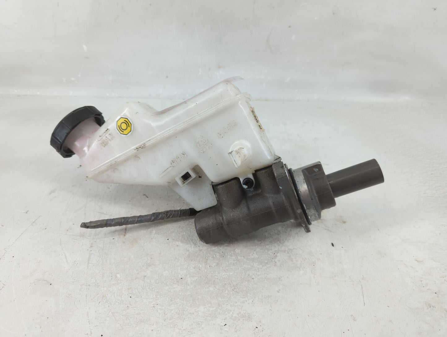 2021 Hyundai Elantra Brake Master Cylinder - Oemusedautoparts1.com