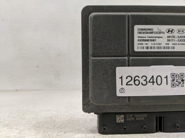 2021-2022 Hyundai Elantra PCM Engine Control Computer ECU ECM PCU OEM P/N:39171-2JCC5 39170-2JCC5 Fits Fits 2021 2022 OEM Used Auto Parts