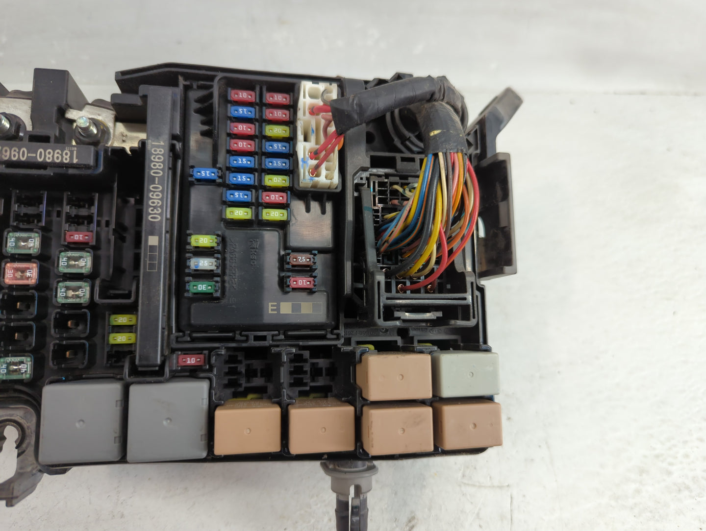 2021-2022 Hyundai Elantra Fusebox Fuse Box Panel Relay Module P/N:91956-F2021 Fits Fits 2021 2022 OEM Used Auto Parts - Oemu